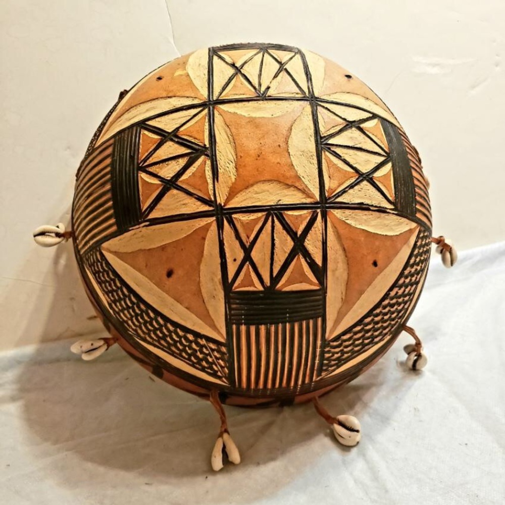 Decoration gourd with cowrie shells